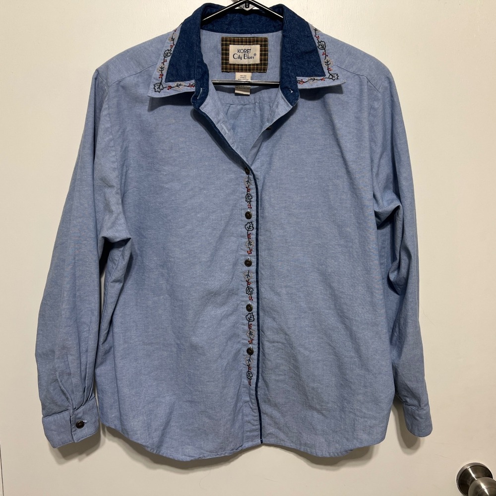 Vintage Koret City Blues Chambray Embroidered‎ Button Down Size L Cottagecore